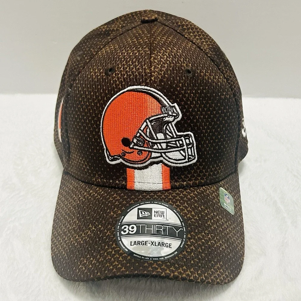 New Era Cleveland Browns Stripe Sideline 39THIRTY Stretch Flex Hat L/XL‎ Brown